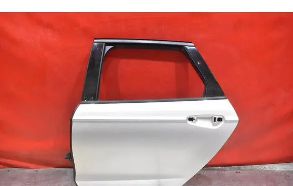 Ford Mondeo MK I Rear door 
