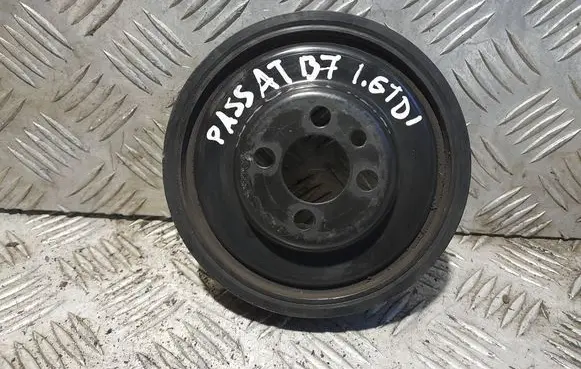 Volkswagen PASSAT B7 Crankshaft pulley 038105243M
