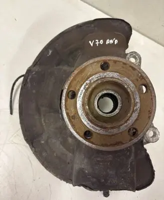 Volvo V70 Front wheel hub 9461944