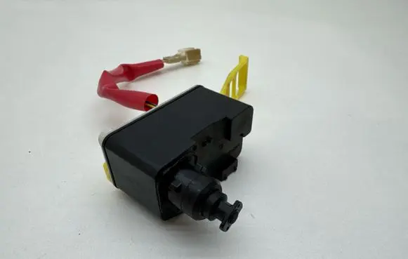 Mitsubishi Eclipse Cross Fuel tank cap lock 
