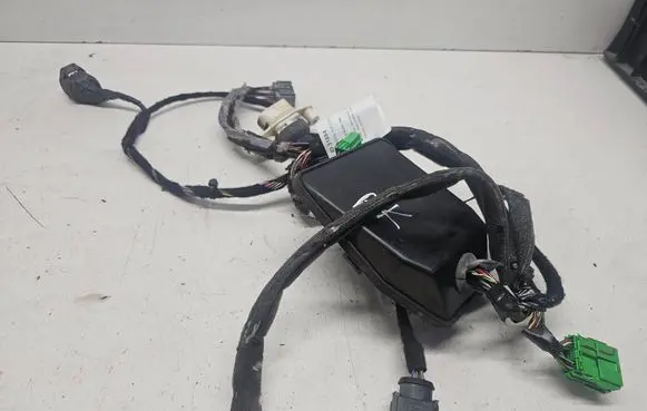 Volvo V70 Front door wiring loom 8697907