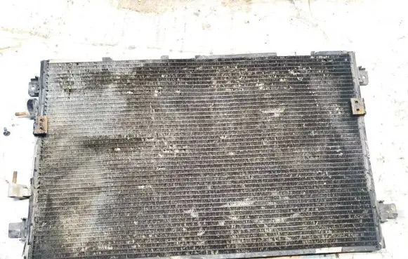 Chrysler Pacifica A/C cooling radiator (condenser)