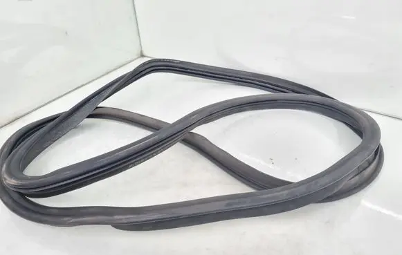 Audi A1 Trunk rubber seal (body) 8X3827705