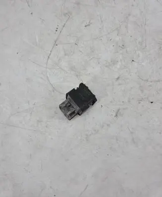Toyota Corolla Verso AR10 Glow plug pre-heat relay 2861067010 1567000671