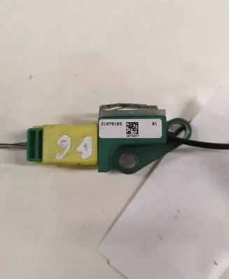 Volkswagen PASSAT B6 Airbag deployment crash/impact sensor 3C0909606 331324