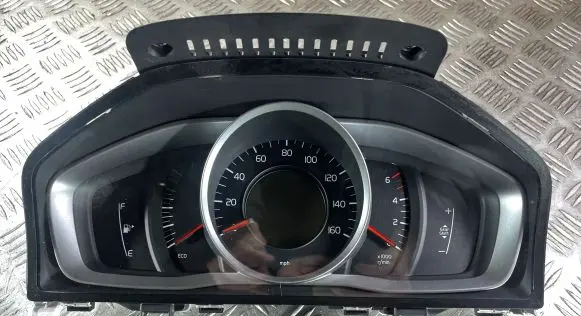 Volvo V60 Speedometer (instrument cluster) P31453099 31453099