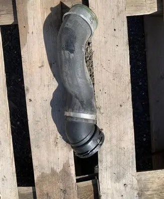 BMW 5 E60 E61 Intercooler hose/pipe 7797698