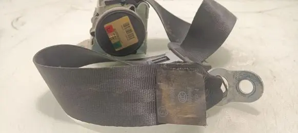 Skoda Octavia Mk2 (1Z) Rear seatbelt 1Z0857447E