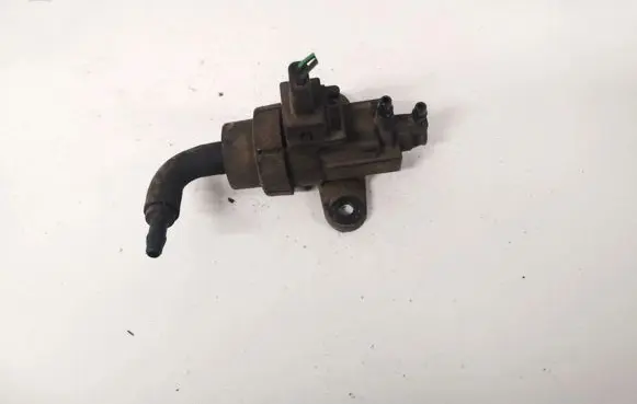 Ford Focus Turbo solenoid valve 98ab9e882aa 98ab-9e882-aa