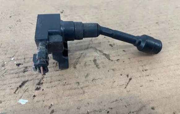 Ford Focus High voltage ignition coil CM5G12A366CB D5E1G 5824