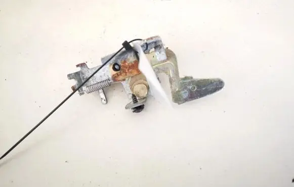 Engine bonnet (hood) release handle