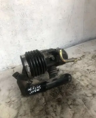 Infiniti FX Air intake duct part