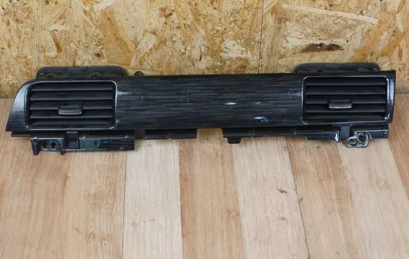 Mitsubishi Outlander Dash center air vent grill 8055A055YA