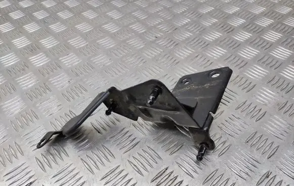Skoda Octavia Mk3 (5E) ABS pump bracket 5Q1614235E