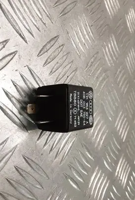 Audi A6 S6 C4 4A Other relay 191953227A