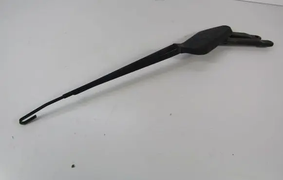 Nissan Almera Tino Front wiper blade arm 