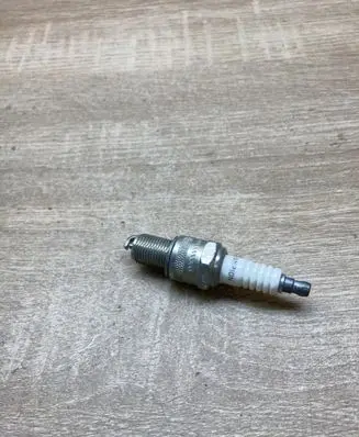 Renault 19 Spark plug RN7YCC