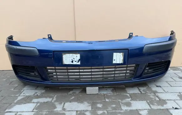 Volkswagen Golf V Front bumper 1K0807221
