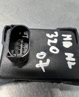 Mercedes-Benz ML W164 ESP (stability system) control unit a0045423818