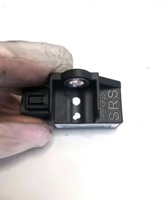 Honda CR-V Airbag deployment crash/impact sensor 77970T2AA010M4 5WK44621