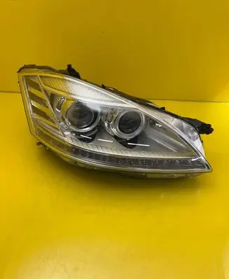 Mercedes-Benz S W221 Headlight/headlamp A2218200639