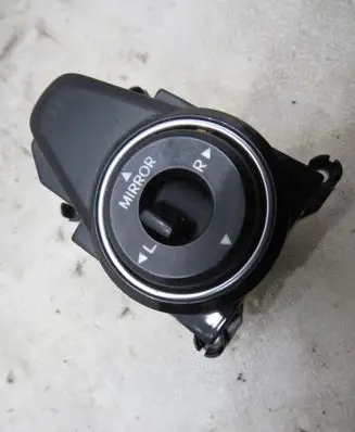 Hyundai i40 Wing mirror switch GMAUTO4574097