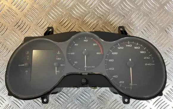 Seat Altea XL Speedometer (instrument cluster) 1P0920853B 0920600358 0410212092060