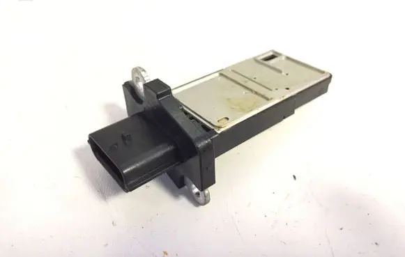 Nissan Qashqai Mass air flow meter 226807S000 AFH70M38 AFH70M388620