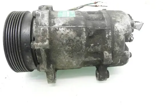 Volkswagen Golf IV Air conditioning (A/C) compressor (pump) SD7V16 1J0820803A