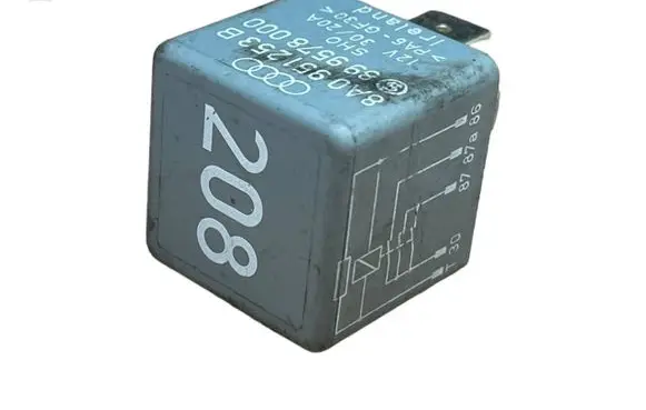 Volkswagen Golf IV Other relay 8A0951253B 899578000