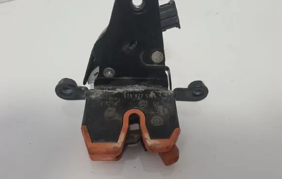 Skoda Fabia Mk1 (6Y) Tailgate/trunk/boot lock/catch/latch 6Y9827501G