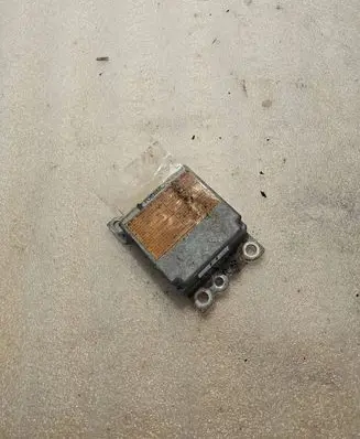 Nissan X-Trail T30 Airbag control unit/module 988209H600 010530