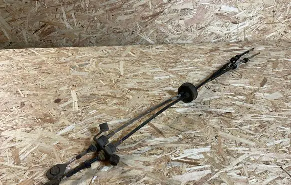Gear shift cable linkage