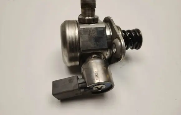Mercedes-Benz GL X166 Fuel injection high pressure pump A2780700601