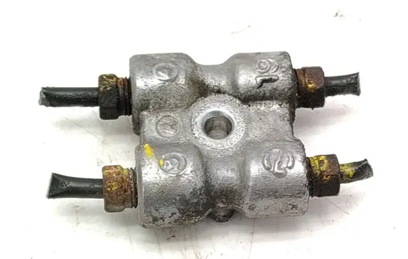 Honda Legend III KA9 Brake power pressure regulator 
