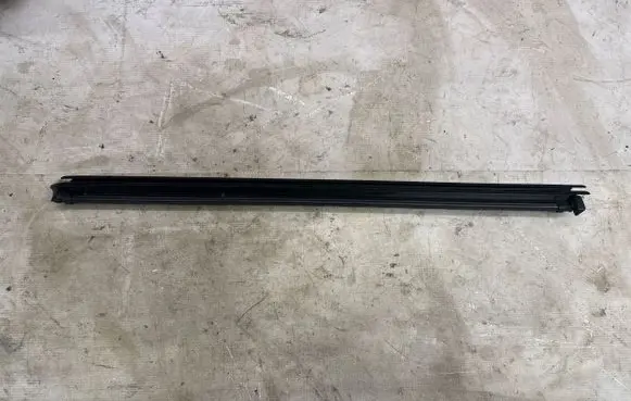 Peugeot 308 Rear door glass trim molding 9837783080