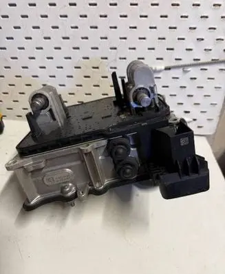 Volkswagen Golf VII Transmission gearbox valve body 0AM325065AH