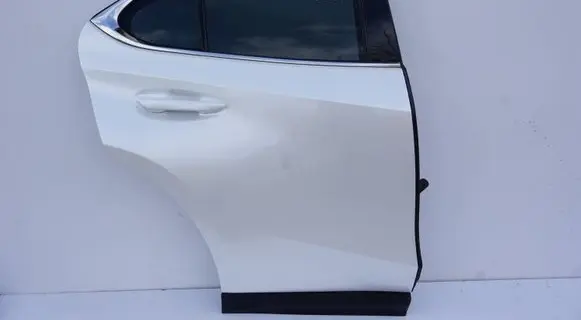 Lexus UX Rear door 