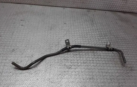 Toyota Auris 150 Engine coolant pipe/hose
