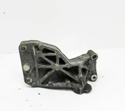 Audi Q7 4L Generator/alternator bracket 06E903143G