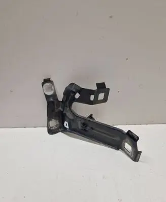BMW 4 F32 F33 Fender mounting bracket