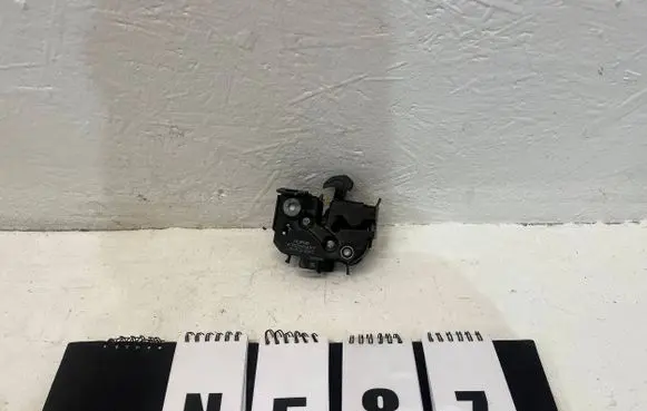 Maserati Grecale Engine bonnet/hood lock/latch loop/hook 670292697