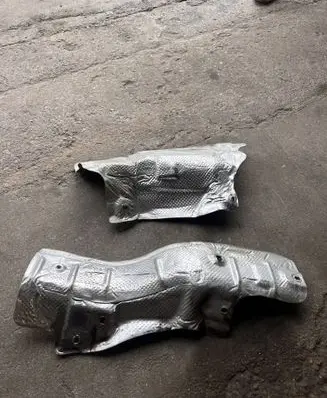 Jeep Grand Cherokee Exhaust heat shield 68069895AE 68069893AG