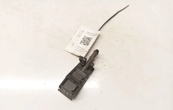 Volkswagen PASSAT B5.5 Windshield washer spray nozzle 6E0955985