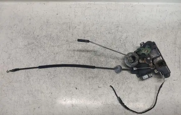 Volkswagen Caddy Front door lock
