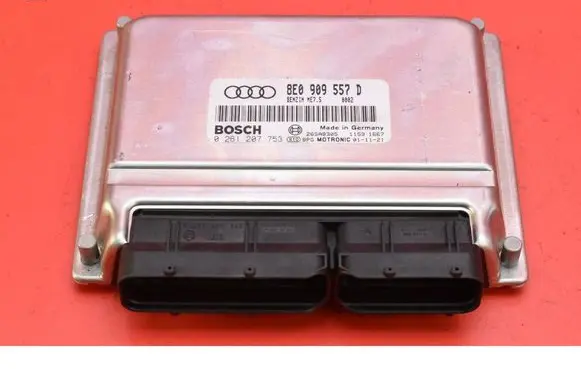 Audi A4 S4 B6 8E 8H Engine control unit/module ECU 8E0909557D
