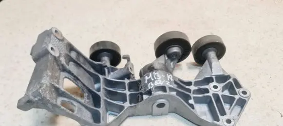 Mercedes-Benz A W169 Generator/alternator bracket A2662000670
