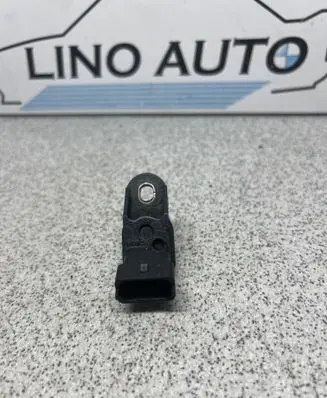 BMW 5 E39 Fuel pressure sensor 0261230046