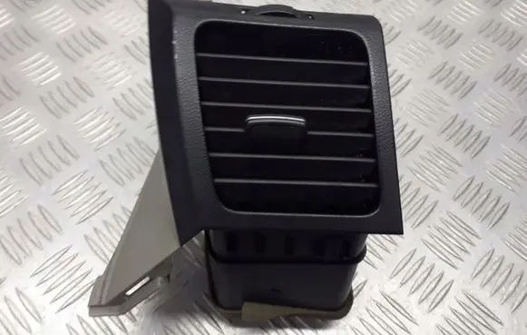 Mitsubishi Grandis Dashboard side air vent grill/cover trim