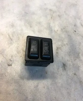 Mitsubishi Eclipse Cross Seat heating switch Ok7125